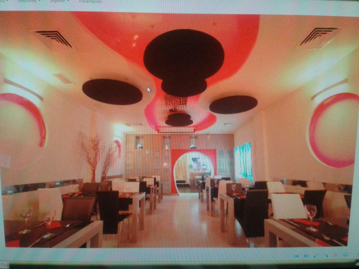 Hostal Texas 2 Fuentes de Ebro Buitenkant foto