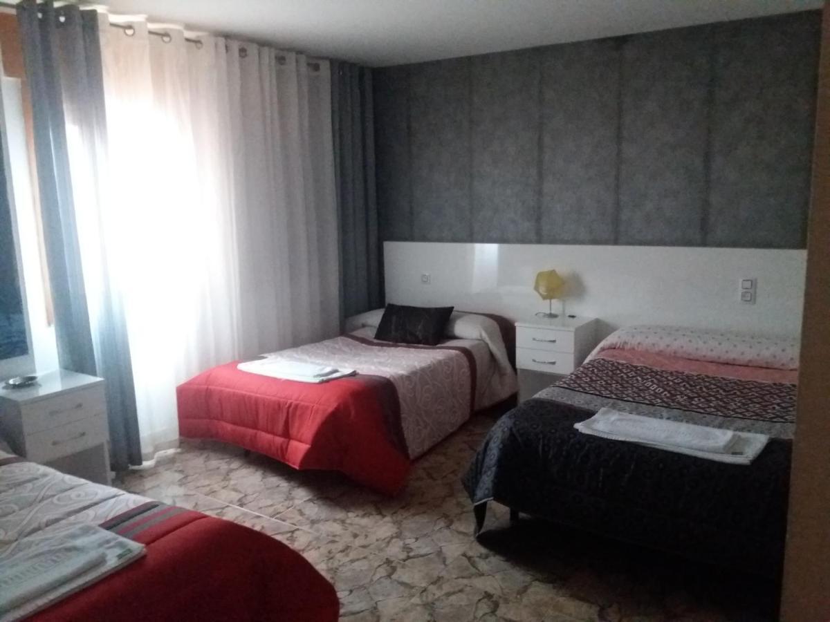 Hostal Texas 2 Fuentes de Ebro Buitenkant foto