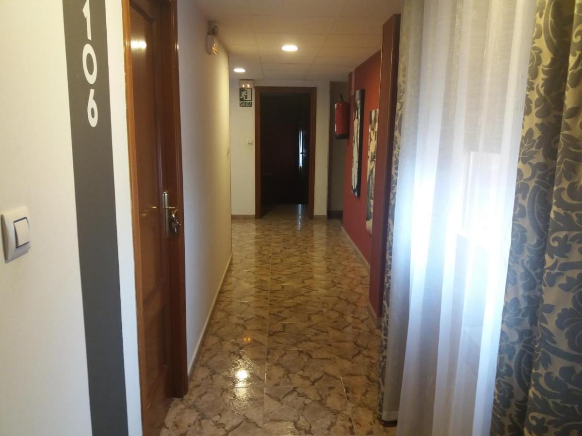 Hostal Texas 2 Fuentes de Ebro Buitenkant foto